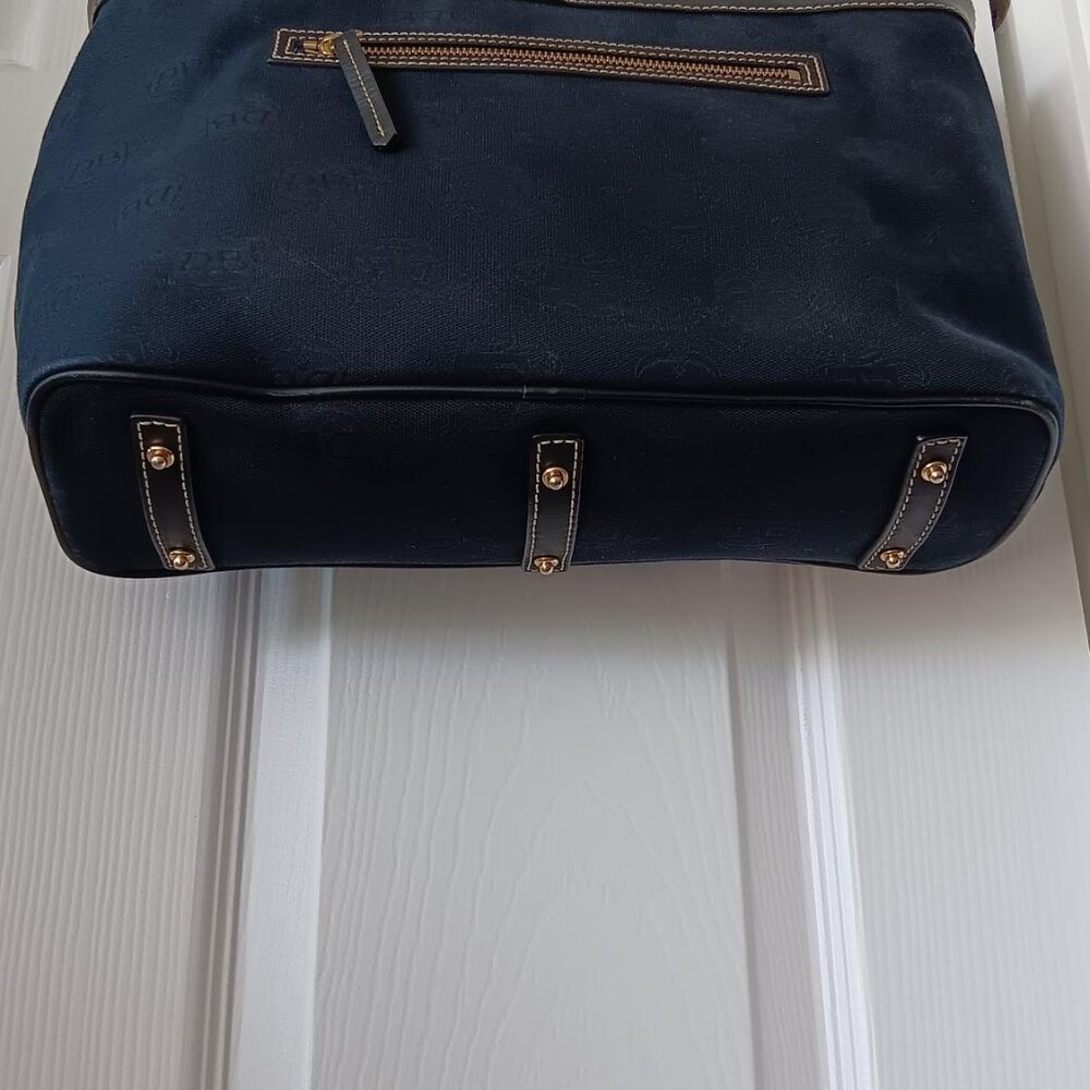 Dooney & Bourke Signature Logo Navy Canvas Bag Black Leather Straps and Trim - Picture 7 of 16